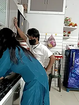 Best-Couple online show from March 18, 2025, 9:20 am