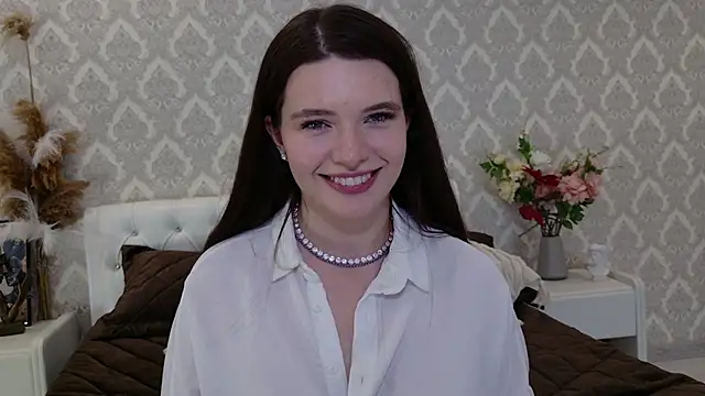 Snapshot of Nellie_Medina chatting on January 13, 2025, 3:56 am Nellie Medina online show from January 13, 2025, 3:56 am