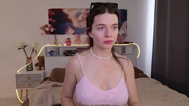 Snapshot of Nellie_Medina chatting on July 28, 2026, 7:37 am Nellie Medina online show from July 28, 2026, 7:37 am