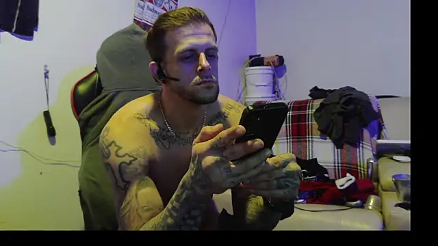 Snapshot of JamesMichael88 chatting on February 25, 2025, 8:09 pm JamesMichael88 online show from February 25, 2025, 8:09 pm