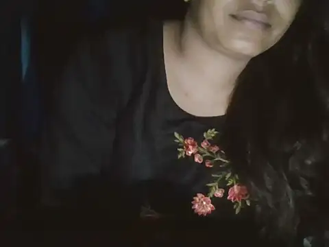 Hot-shanvi online show from September 18, 2025, 5:26 pm