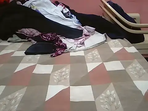 Hot-shanvi online show from October 10, 2025, 12:15 pm