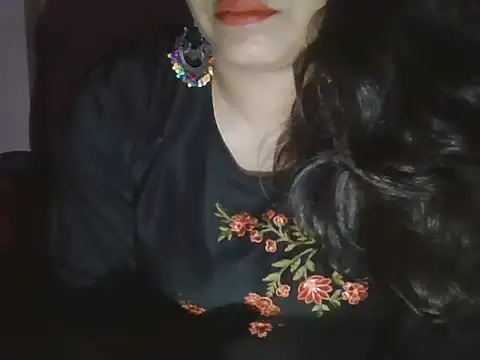 Hot-shanvi online show from April 1, 2026, 5:32 pm