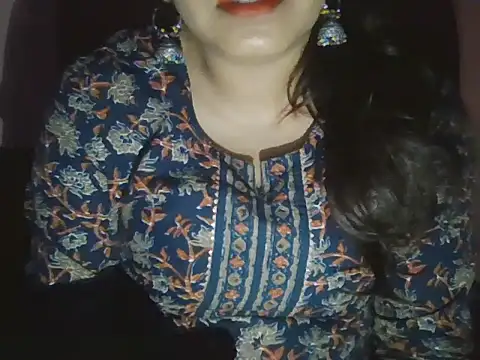 Hot-shanvi online show from May 1, 2026, 11:31 pm