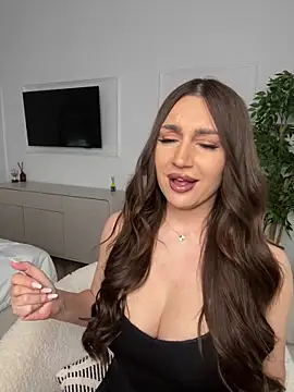 claraxjoyy online show from May 1, 2026, 4:44 pm
