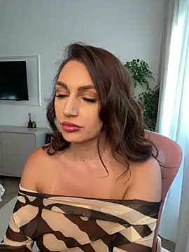 claraxjoyy online show from June 17, 2026, 4:30 pm