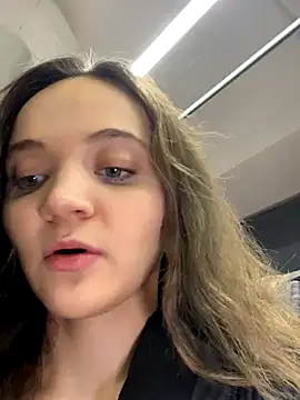 TheYourL online show from December 19, 2025, 6:04 pm