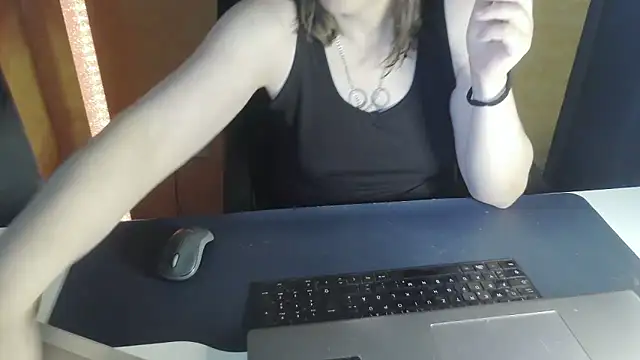Sweet Phoenix online show from June 9, 2026, 7:42 am