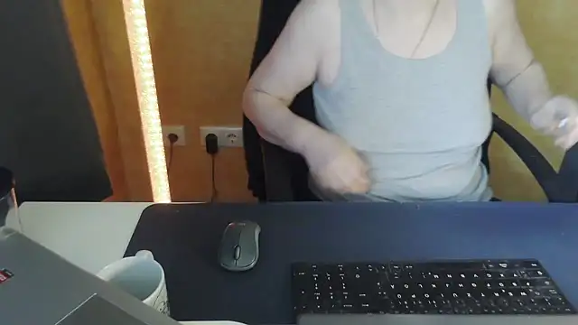 Sweet Phoenix online show from June 15, 2026, 6:59 am