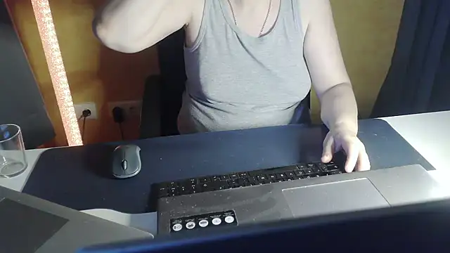 Sweet Phoenix online show from June 25, 2026, 7:07 pm