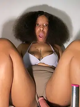 Thando04 online show from April 17, 2026, 5:16 pm