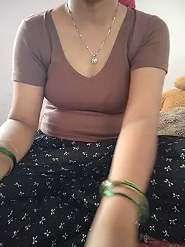 lovelygirl4567 online show from May 17, 2026, 5:49 am