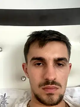 Snapshot of Demonpull69 chatting on October 22, 2025, 1:44 pm Demonpull69 online show from October 22, 2025, 1:44 pm