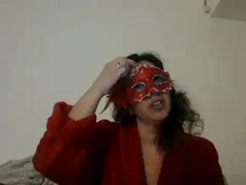 couple-tuga online show from February 1, 2025, 11:37 pm