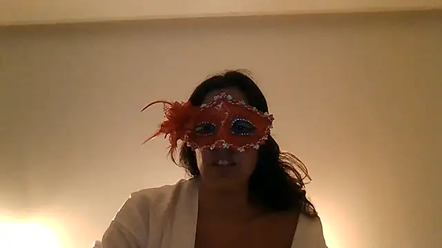 Snapshot of couple-tuga chatting on July 6, 2026, 10:01 pm couple-tuga online show from July 6, 2026, 10:01 pm