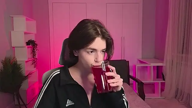 b0y fantasy online show from February 8, 2025, 6:12 pm