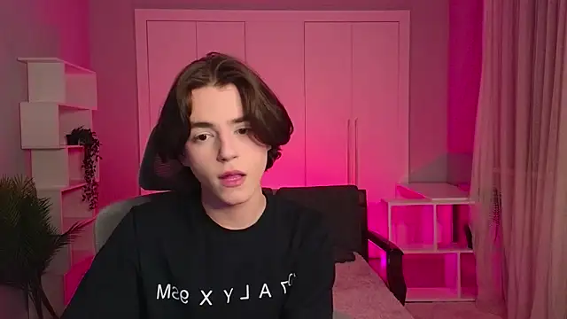 b0y fantasy online show from February 11, 2025, 6:33 pm