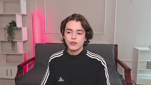 b0y fantasy online show from February 13, 2025, 9:20 am