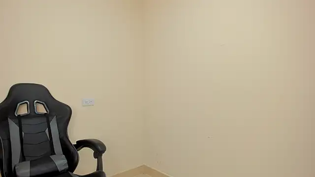 Snapshot of madisonbrunette chatting on January 14, 2025, 6:45 am madisonbrunette online show from January 14, 2025, 6:45 am