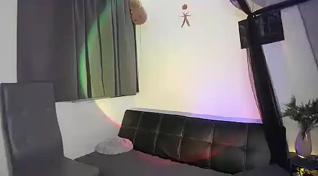 bronwgirl69 online show from March 6, 2025, 6:19 am