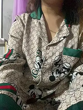 feng-a online show from January 7, 2025, 3:23 pm