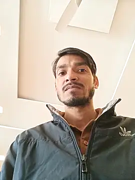 Snapshot of Tarun_0026 chatting on February 5, 2026, 9:14 am Tarun 0026 online show from February 5, 2026, 9:14 am