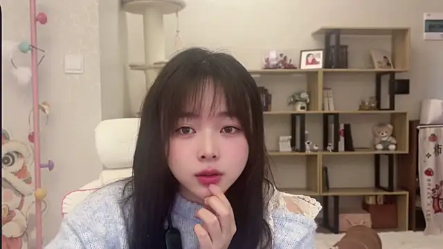 Chenjing0 online show from December 14, 2025, 3:34 am