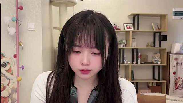 Chenjing0 online show from December 20, 2025, 4:19 am