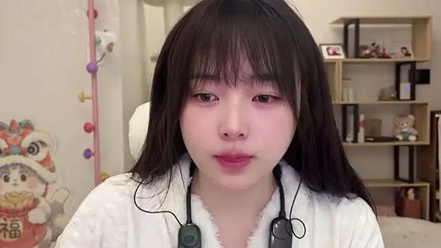 Chenjing0 online show from February 6, 2026, 4:28 am