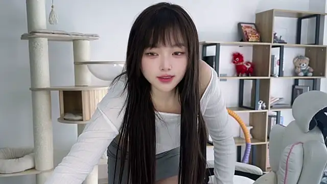 Chenjing0 online show from April 25, 2026, 4:48 am