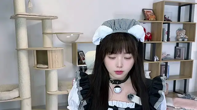 Chenjing0 online show from April 30, 2026, 1:17 pm