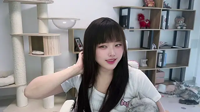 Chenjing0 online show from May 2, 2026, 5:23 am
