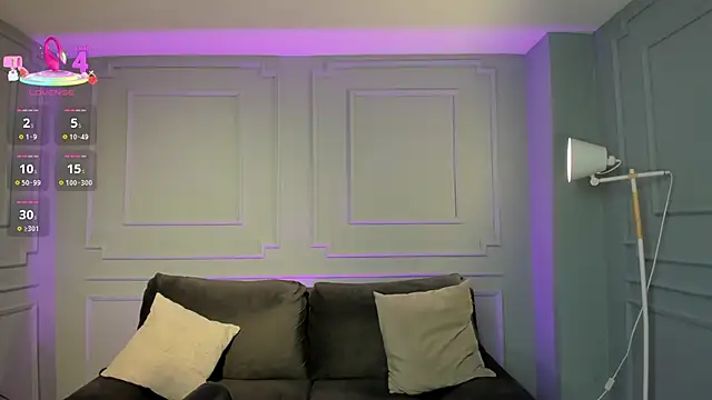 NiaSalvatore online show from November 25, 2025, 6:41 pm