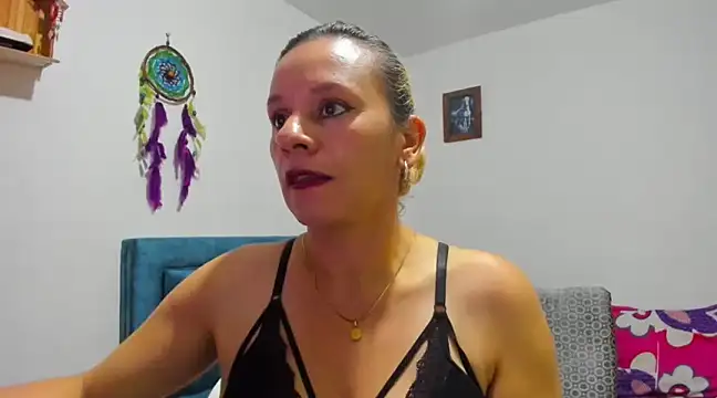 sofi saliva2511 online show from February 7, 2025, 5:51 pm