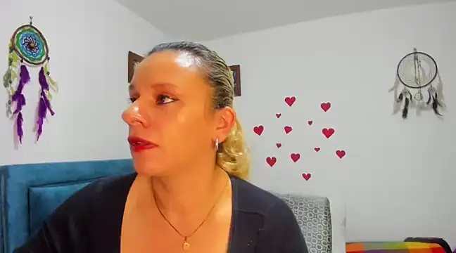 sofi saliva2511 online show from February 19, 2025, 6:43 pm