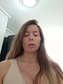 karina warthon online show from May 13, 2026, 5:32 pm
