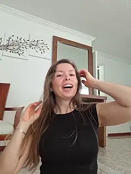 karina warthon online show from May 23, 2026, 5:39 pm