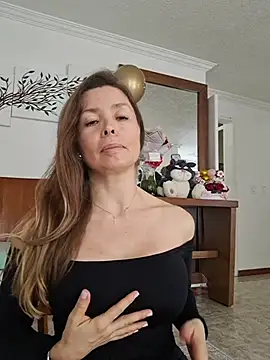karina warthon online show from July 6, 2026, 5:48 pm