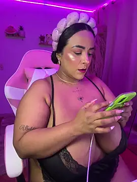 Snapshot of ariadna_cooper chatting on May 9, 2026, 4:17 am ariadna cooper online show from May 9, 2026, 4:17 am