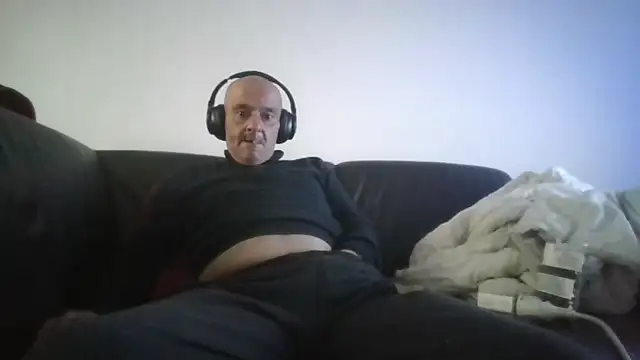 horndude187187 online show from June 12, 2026, 7:07 am