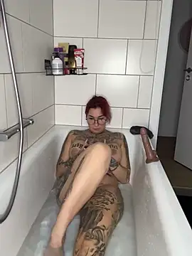 Mia-Fuchs online show from January 14, 2025, 10:44 pm