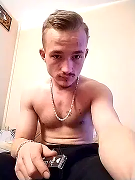 Snapshot of frankthefuck69 chatting on March 9, 2025, 5:00 am frankthefuck69 online show from March 9, 2025, 5:00 am