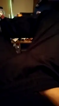 Snapshot of frankthefuck69 chatting on March 13, 2025, 9:05 pm frankthefuck69 online show from March 13, 2025, 9:05 pm