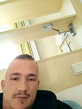 Snapshot of frankthefuck69 chatting on October 25, 2025, 9:28 am frankthefuck69 online show from October 25, 2025, 9:28 am