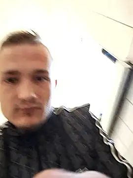 Snapshot of frankthefuck69 chatting on March 20, 2026, 7:13 am frankthefuck69 online show from March 20, 2026, 7:13 am