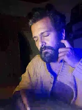 MAGNETICDADDY8 online show from January 18, 2026, 10:57 pm