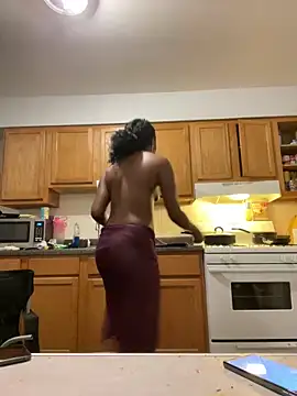 Yoshibaby2670 online show from February 3, 2025, 1:41 am