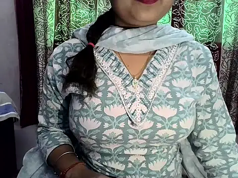 SIYA MAVI online show from February 8, 2026, 8:18 am