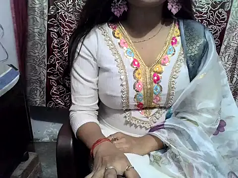 Snapshot of SIYA_MAVI chatting on June 9, 2026, 2:34 am SIYA MAVI online show from June 9, 2026, 2:34 am