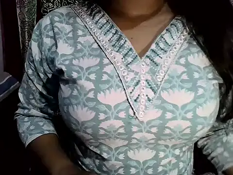 Snapshot of SIYA_MAVI chatting on July 20, 2026, 4:27 am SIYA MAVI online show from July 20, 2026, 4:27 am